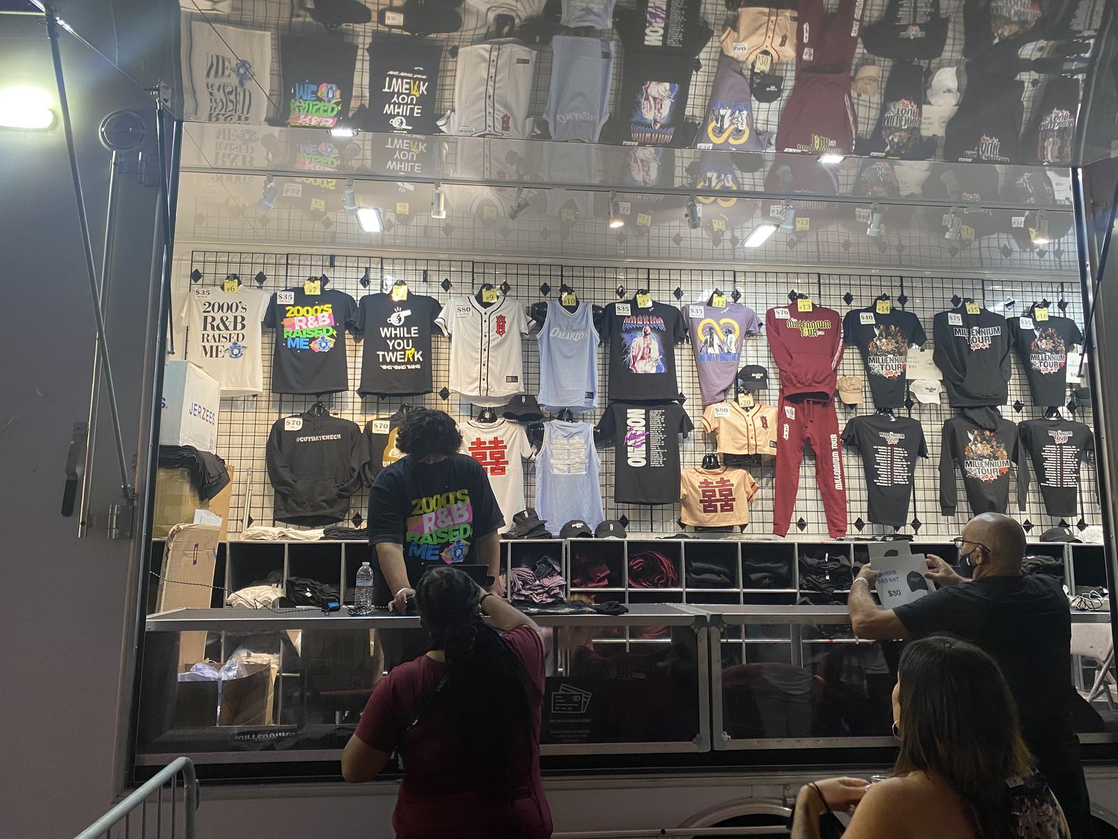 Omarion Millennium Tour merch booth